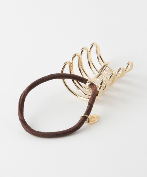 SMELLY(スメリー)の「メタルモヨウヘアカフ(ヘアゴム・レディース・ゴールド・-)」の17枚目の写真