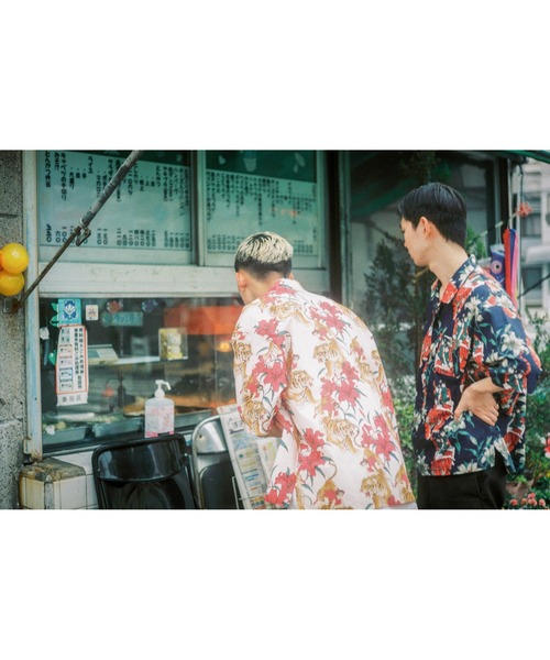 被宝園（ヒホウエン）の「精彩のアロハシャツ（シャツ/ブラウス・メンズ・ネイビー/アイボリー・FREE）」の13枚目の写真