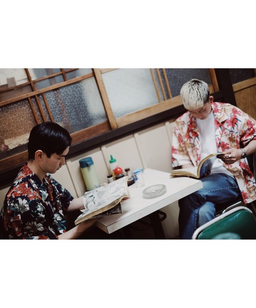 被宝園（ヒホウエン）の「精彩のアロハシャツ（シャツ/ブラウス・メンズ・ネイビー/アイボリー・FREE）」の15枚目の写真