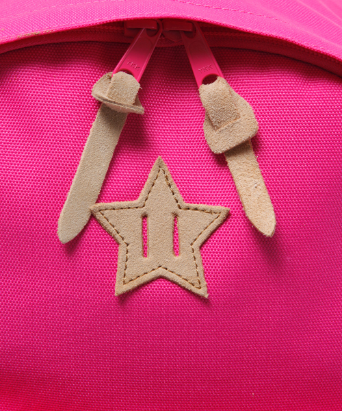 X-girl Stages（エックスガールステージス）の「【VERY(ベリー)5月号掲載商品】BASIC BACK PACK（バックパック/リュック・キッズ・ブラック/ピンク/グリーン・MEDIUM）」の6枚目の写真