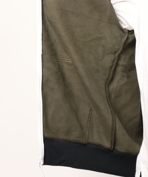 THE NORTH FACE(ザノースフェイス)の「THE NORTH FACE NOVELTY REVIEW F/Z HOODIE / ザ・ノース・フェイス ノベルティリアヴューフルジップフーディー(パーカー・メンズ・グリーン・M/L/XL/XS/S)」の4枚目の写真