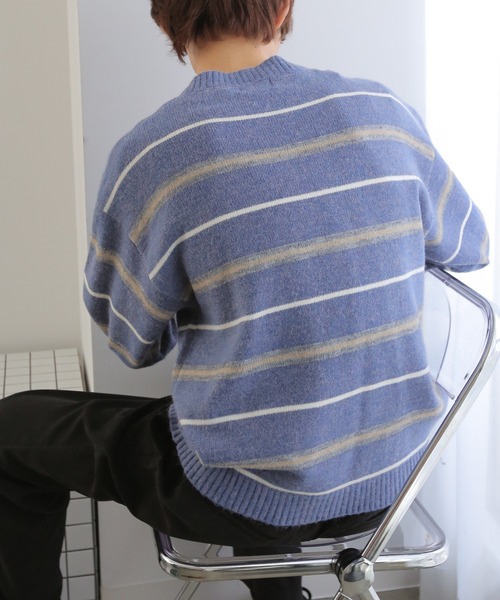 TUTTU（トゥトゥ）の「オーバーサイズボーダーニットプルオーバー（ニット/セーター・メンズ・ダークブラウン/ダークブルー・M/L）」の4枚目の写真