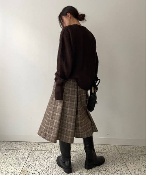 Didot.showroom(ディドット ショールーム)の「サムホールアームウォーマーリブニットトップス(ニット/セーター・レディース・ブラック/ベージュ/ブラウン/アイボリー・FREE)」の21枚目の写真