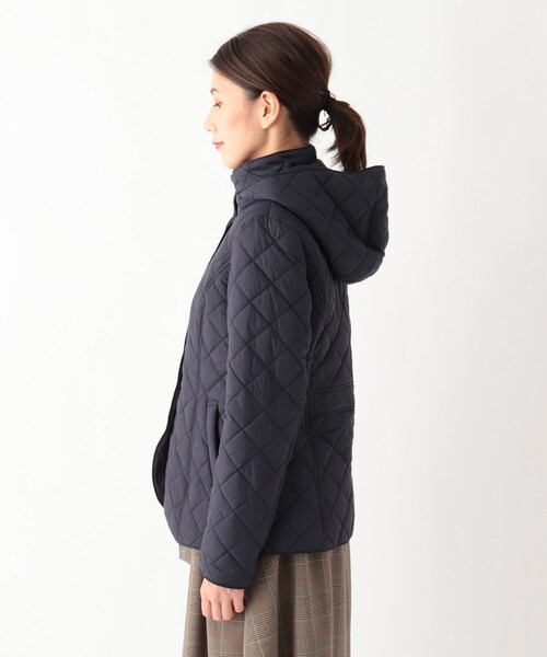 SOUP(スープ)の「◆【羽織るだけで綺麗】キルティングショートコート(フード取り外し可)(その他アウター・レディース・ブラック/ベージュ/ネイビー・11/15 /13/09/07)」の20枚目の写真