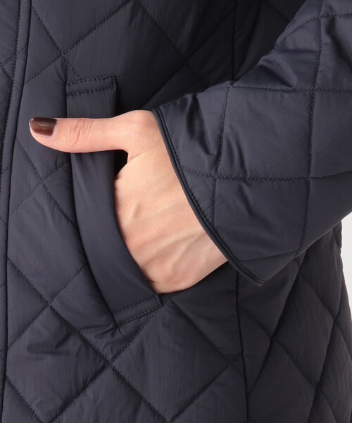 SOUP(スープ)の「◆【羽織るだけで綺麗】キルティングショートコート(フード取り外し可)(その他アウター・レディース・ブラック/ベージュ/ネイビー・11/15 /13/09/07)」の16枚目の写真