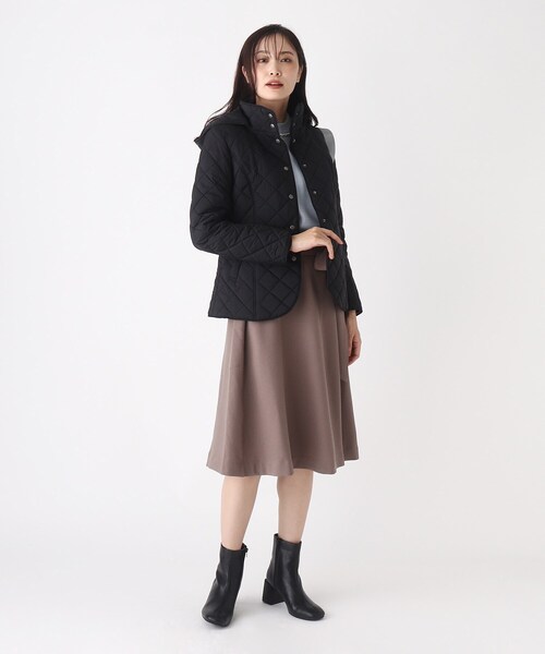 SOUP(スープ)の「◆【羽織るだけで綺麗】キルティングショートコート(フード取り外し可)(その他アウター・レディース・ブラック/ベージュ/ネイビー・11/15 /13/09/07)」の7枚目の写真