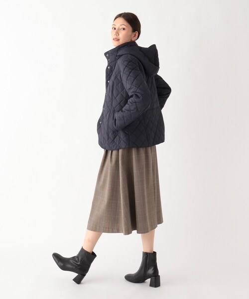 SOUP(スープ)の「◆【羽織るだけで綺麗】キルティングショートコート(フード取り外し可)(その他アウター・レディース・ブラック/ベージュ/ネイビー・11/15 /13/09/07)」の12枚目の写真