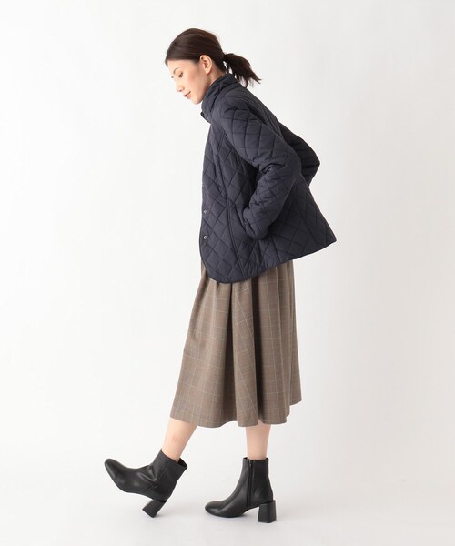 SOUP(スープ)の「◆【羽織るだけで綺麗】キルティングショートコート(フード取り外し可)(その他アウター・レディース・ブラック/ベージュ/ネイビー・11/15 /13/09/07)」の19枚目の写真