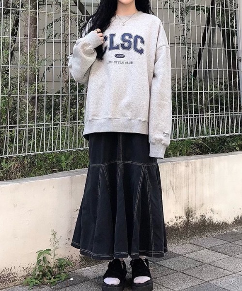 crump(クランプ)の「【crump 】CLSC アーチロゴスウェットシャツ(スウェット・レディース・ブラック/グレー/ベージュ・MEDIUM/LARGE/X-LARGE)」の19枚目の写真