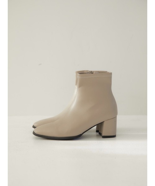 amel（エイメル）の「square toe short boots（ブーツ・レディース・ライトグレー・23.5cm/24.0cm/24.5cm/23.0cm/25.0cm）」の11枚目の写真
