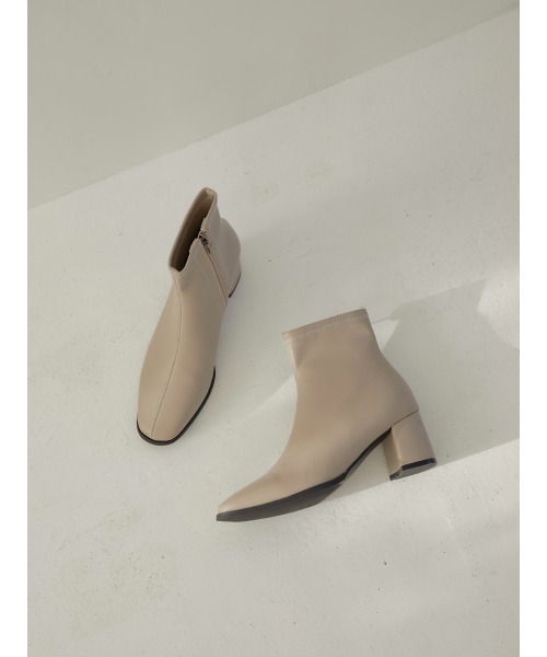 amel（エイメル）の「square toe short boots（ブーツ・レディース・ライトグレー・23.5cm/24.0cm/24.5cm/23.0cm/25.0cm）」の14枚目の写真