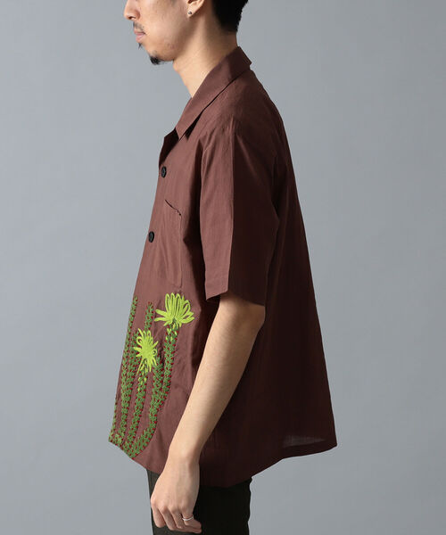 mii（ミー）の「mii × International Gallery BEAMS / 別注 CACTUS オープンカラーシャツ（シャツ/ブラウス・メンズ・ブラウン・MEDIUM/SMALL/LARGE）」の4枚目の写真