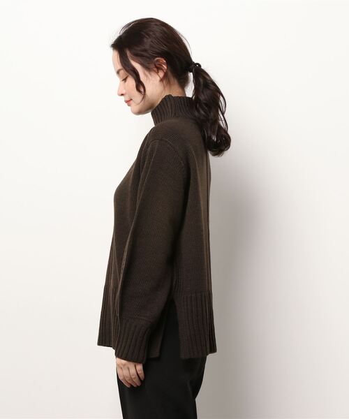 cepo(セポ)の「センターリンキング ハイネックニット(ニット/セーター・レディース・ダークブラウン/ベージュ/ピンク/グリーン・M)」の11枚目の写真
