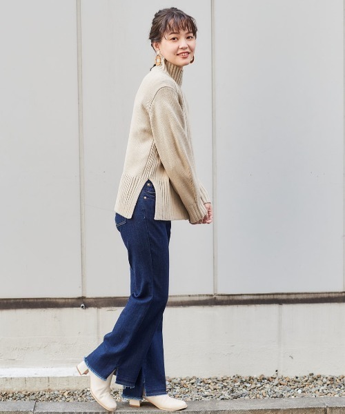 cepo(セポ)の「センターリンキング ハイネックニット(ニット/セーター・レディース・ダークブラウン/ベージュ/ピンク/グリーン・M)」の3枚目の写真