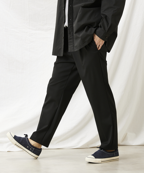 JOURNAL STANDARD relume(ジャーナルスタンダード レリューム)の「TR STRECH イージー ワイドストレートスラックス(スラックス・メンズ・ブラック/ブラウン/グレー・MEDIUM/LARGE)」の1枚目の写真