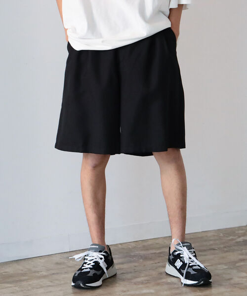 BeAMS DOT（ビームスドット）の「【WEB限定】BeAMS DOT / タックショーツ（その他パンツ・メンズ・ブラック/ベージュ/ブラウン・MEDIUM/LARGE）」の2枚目の写真