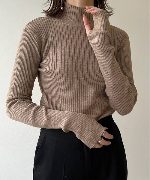 Amiur(エミレ)の「combination rib knit(ニット/セーター・レディース・ブラック/ベージュ/ラベンダー・FREE)」の16枚目の写真