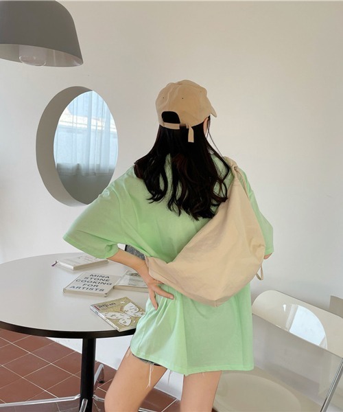 HALEY PESCA（ヘーリーペスカ）の「HALEY PESCA/大容量パステルカラー ショルダーバッグ（ショルダーバッグ・レディース・ホワイト/ブラック/ブルー/グリーン・FREE）」の2枚目の写真