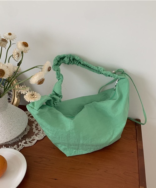 HALEY PESCA（ヘーリーペスカ）の「HALEY PESCA/大容量パステルカラー ショルダーバッグ（ショルダーバッグ・レディース・ホワイト/ブラック/ブルー/グリーン・FREE）」の13枚目の写真