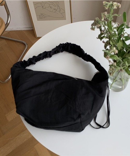 HALEY PESCA（ヘーリーペスカ）の「HALEY PESCA/大容量パステルカラー ショルダーバッグ（ショルダーバッグ・レディース・ホワイト/ブラック/ブルー/グリーン・FREE）」の9枚目の写真