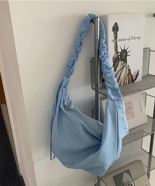 HALEY PESCA（ヘーリーペスカ）の「HALEY PESCA/大容量パステルカラー ショルダーバッグ（ショルダーバッグ・レディース・ホワイト/ブラック/ブルー/グリーン・FREE）」の20枚目の写真