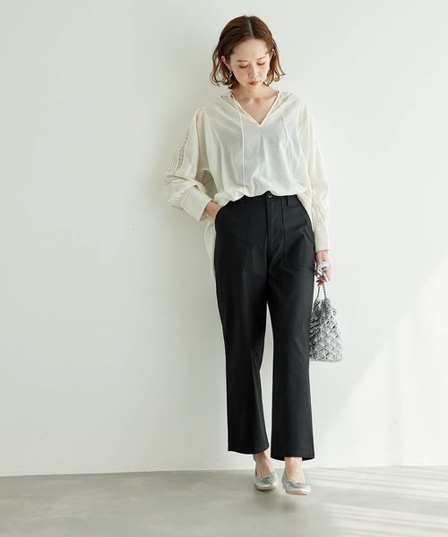 ROPE' PICNIC（ロペピクニック）の「【WEB限定36サイズ/ブラック】バックサテンベイカーパンツ（その他パンツ・レディース・ベージュ/ブラック/カーキ/ベージュ系その他2・36/40/38）」の5枚目の写真