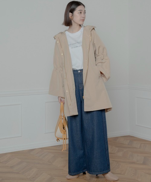 FURRY（ファーリー）の「【FURRY】ギャザースリーブフードコート（トレンチコート・レディース・ベージュ/ライトカーキ/キャメル・38）」の4枚目の写真