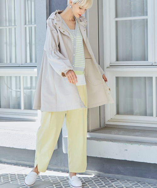 FURRY（ファーリー）の「【FURRY】ギャザースリーブフードコート（トレンチコート・レディース・ベージュ/ライトカーキ/キャメル・38）」の21枚目の写真