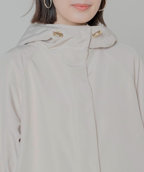 FURRY（ファーリー）の「【FURRY】ギャザースリーブフードコート（トレンチコート・レディース・ベージュ/ライトカーキ/キャメル・38）」の7枚目の写真