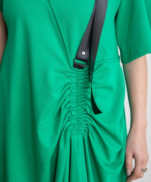 AULA AILA(アウラアイラ)の「ワンショルダードローストリングドレス(ドレス・レディース・ブラック/グリーン/マルチ・0)」の14枚目の写真