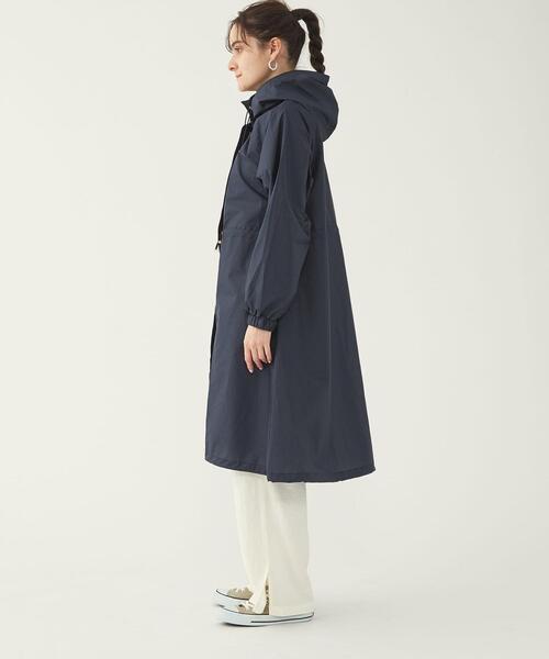 green label relaxing（グリーンレーベルリラクシング）の「モッズレインコート（レインコート/ポンチョ・レディース・ベージュ/ネイビー・FREE）」の4枚目の写真