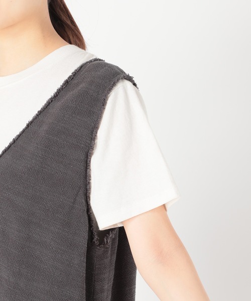 JOURNAL STANDARD relume(ジャーナルスタンダード レリューム)の「リネンコットンカットオフVネックワンピース(ジャンパースカート・レディース・グレー・FREE)」の2枚目の写真