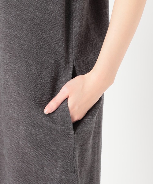 JOURNAL STANDARD relume(ジャーナルスタンダード レリューム)の「リネンコットンカットオフVネックワンピース(ジャンパースカート・レディース・グレー・FREE)」の16枚目の写真