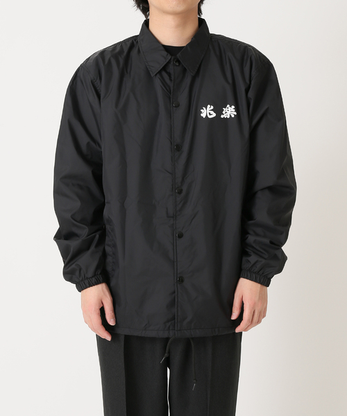 JOURNAL STANDARD(ジャーナルスタンダード)の「◆【兆楽×JOURNAL STANDARD】プリントロゴ コーチジャケット(ナイロンジャケット・メンズ・ブラック・MEDIUM/LARGE/X-LARGE)」の20枚目の写真
