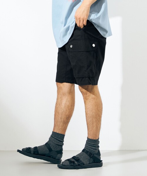 SHARE PARK(シェアパーク)の「【UNISEX】撥水加工 キャンプファイヤーカーゴショーツ(その他パンツ・メンズ・ブラック系/カーキ系/黄土色系・MEDIUM/X-LARGE/LARGE)」の21枚目の写真