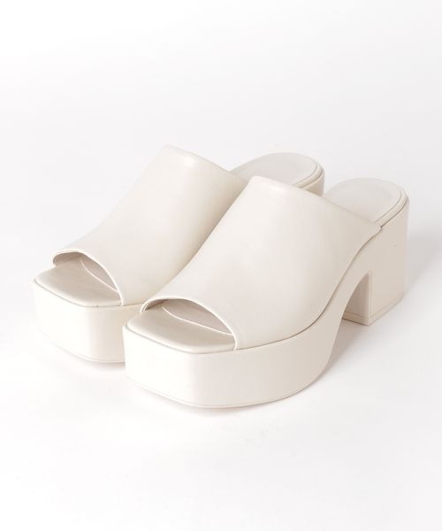 LOWRYS FARM（ローリーズファーム）の「スライドヒールサンダル　260878（サンダル・レディース・ブラック/アイボリー/チェック・MEDIUM/LARGE）」の12枚目の写真