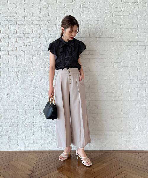 couture brooch(クチュールブローチ)の「◆【さらり、軽やかワイドパンツ】洗える/リネンライ センタープレスワイドパンツ(その他パンツ・レディース・ライトベージュ/キャメル/ネイビー・38/36/40/42)」の18枚目の写真