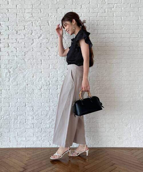 couture brooch(クチュールブローチ)の「◆【さらり、軽やかワイドパンツ】洗える/リネンライ センタープレスワイドパンツ(その他パンツ・レディース・ライトベージュ/キャメル/ネイビー・38/36/40/42)」の19枚目の写真