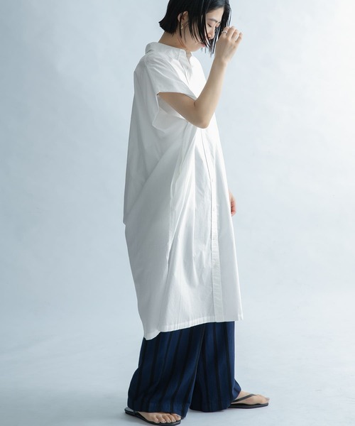 FORK&SPOON（フォークアンドスプーン）の「FORK&SPOON　ショルダータックロングシャツ（シャツ/ブラウス・レディース・カーキ/オフホワイト/ネイビー・1）」の4枚目の写真