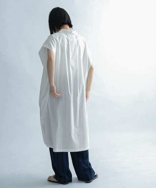 FORK&SPOON（フォークアンドスプーン）の「FORK&SPOON　ショルダータックロングシャツ（シャツ/ブラウス・レディース・カーキ/オフホワイト/ネイビー・1）」の10枚目の写真