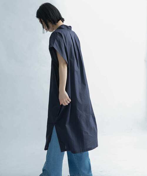 FORK&SPOON（フォークアンドスプーン）の「FORK&SPOON　ショルダータックロングシャツ（シャツ/ブラウス・レディース・カーキ/オフホワイト/ネイビー・1）」の18枚目の写真