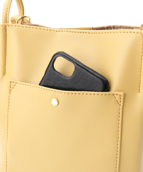 SHOO・LA・RUE（シューラルー）の「◆フロントポケットミニショルダーバッグ（ショルダーバッグ・レディース・ブラック/イエロー系その他/ライトベージュ・00）」の11枚目の写真