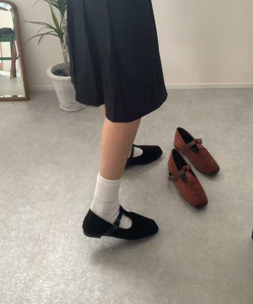 LAUIR(ラウアー)の「ベロアフラットパンプス(パンプス・レディース・ブラック/ブラウン・38/39/35/36/37)」の9枚目の写真