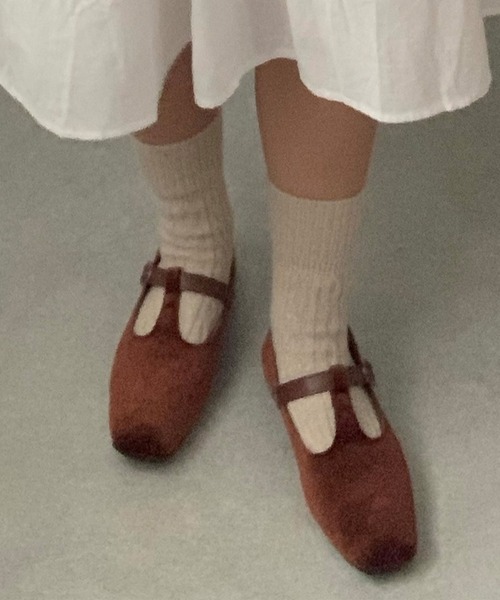 LAUIR(ラウアー)の「ベロアフラットパンプス(パンプス・レディース・ブラック/ブラウン・38/39/35/36/37)」の4枚目の写真