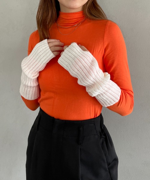 CLEA（クレア）の「リブニットアームカバー（アームカバー・レディース・ホワイト/ブラック・FREE）」の2枚目の写真