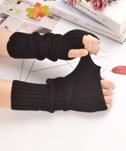 CLEA（クレア）の「リブニットアームカバー（アームカバー・レディース・ホワイト/ブラック・FREE）」の5枚目の写真