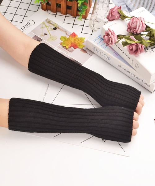 CLEA（クレア）の「リブニットアームカバー（アームカバー・レディース・ホワイト/ブラック・FREE）」の4枚目の写真