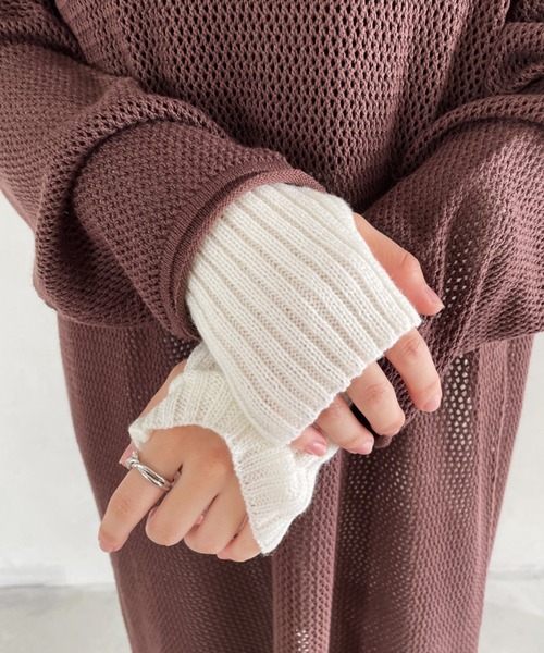CLEA（クレア）の「リブニットアームカバー（アームカバー・レディース・ホワイト/ブラック・FREE）」の18枚目の写真