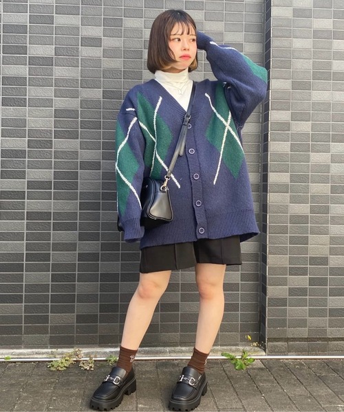 SPINNS（スピンズ）の「フェイクレザー厚底ビットローファー（ローファー・レディース・シルバー/ゴールド・S/M/L）」の20枚目の写真