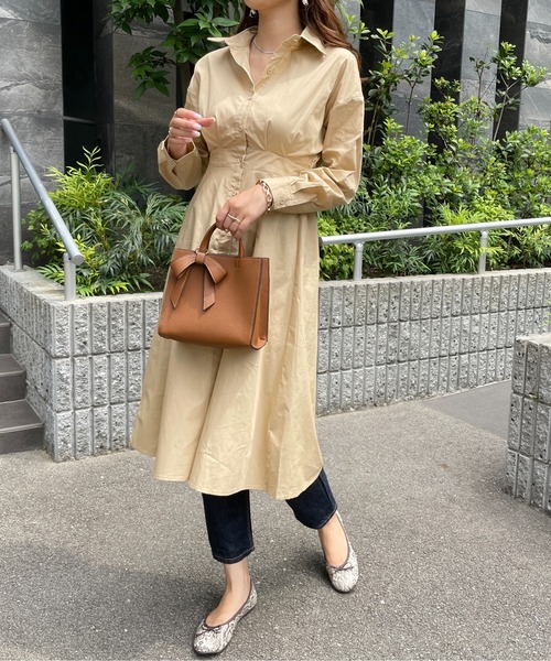 StyleSea（スタイルシー）の「タック入りXラインシャツワンピース（シャツワンピース・レディース・ライトブルー/ベージュ/オフホワイト・FREE）」の5枚目の写真